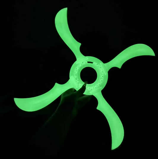 Spinning demon shuriken (Glow in the Dark)